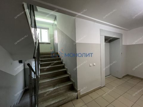 1-komnatnaya-ul-vyatskaya-d-4 фото