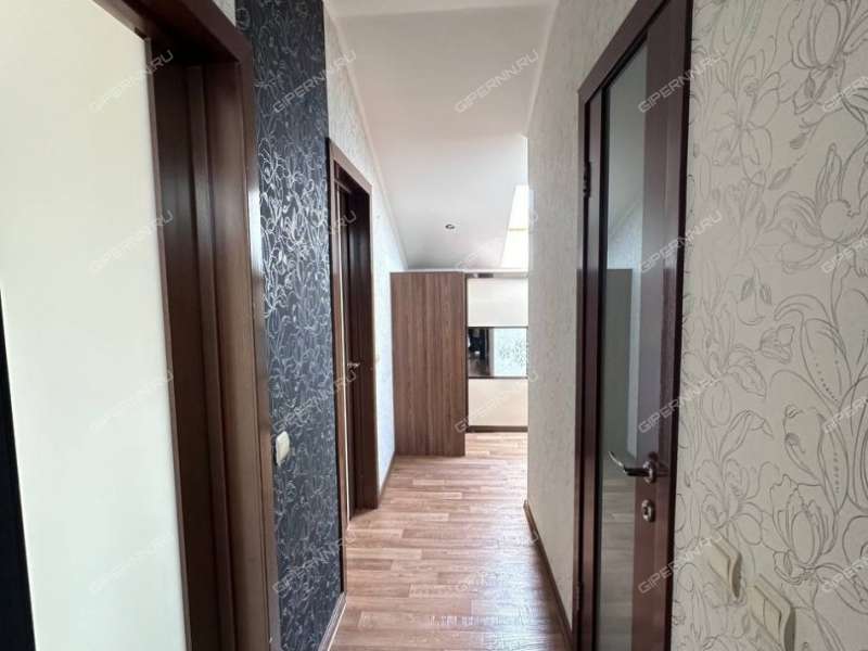 двухкомнатная квартира на Лукерьинской улице дом 5 город Кстово