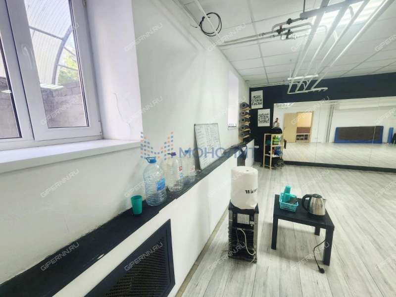 помещение под помещение свободного назначения на Полтавской улице