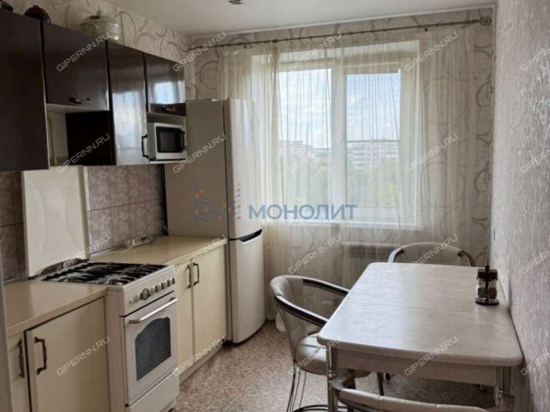 трёхкомнатная квартира на улице Ватутина дом 16А