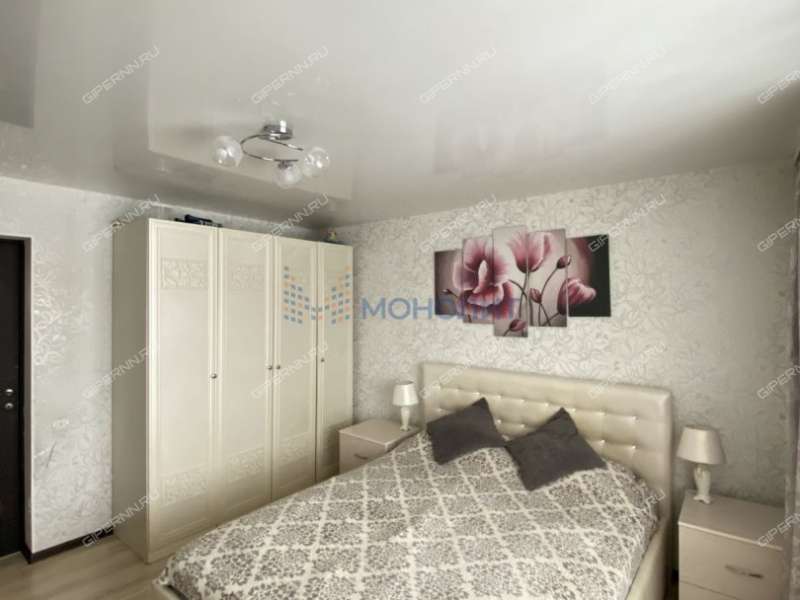 четырёхкомнатная квартира на улице Петрищева дом 10 город Дзержинск