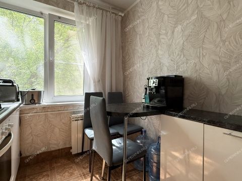 4-komnatnaya-ul-rodionova-d-17-k3 фото