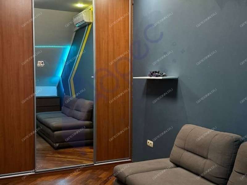 трёхкомнатная квартира на улице Белинского дом 62