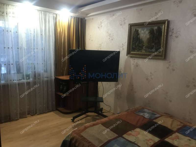 трёхкомнатная квартира на улице Панфиловцев дом 9