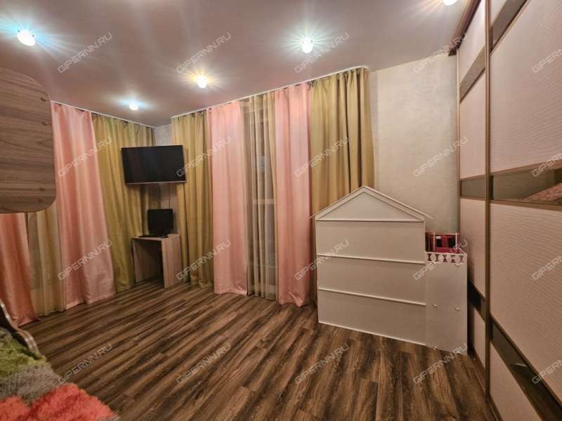 трёхкомнатная квартира на улице Родионова дом 192 к4