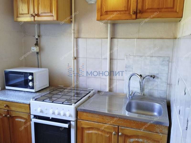 трёхкомнатная квартира на улице Адмирала Васюнина дом 13