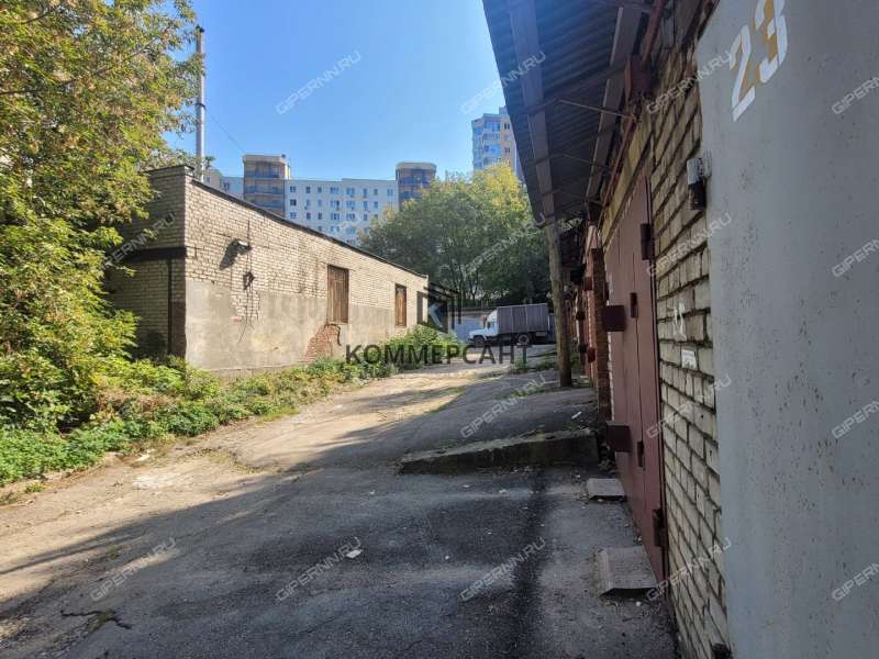 гараж на улице Максима Горького