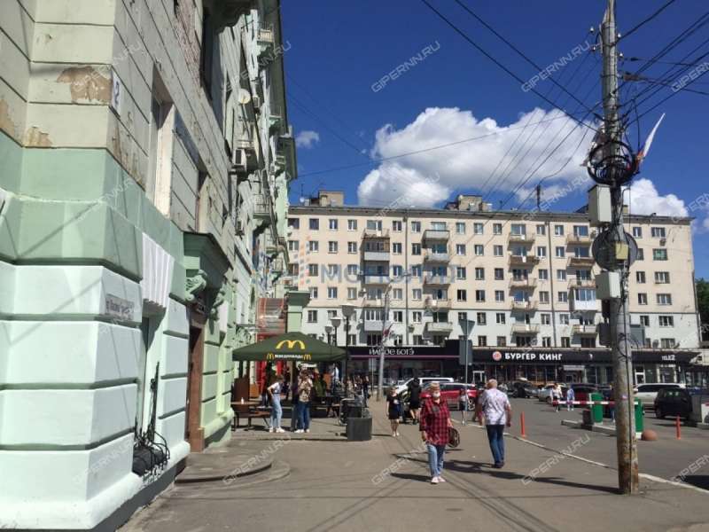 помещение под офис, торговую площадь на площади Максима Горького