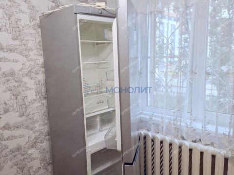 1-komnatnaya-ul-sergeya-esenina-d-4a фото