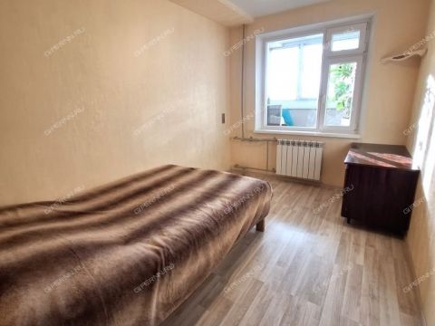 3-komnatnaya-ul-arkadiya-gaydara-d-26 фото