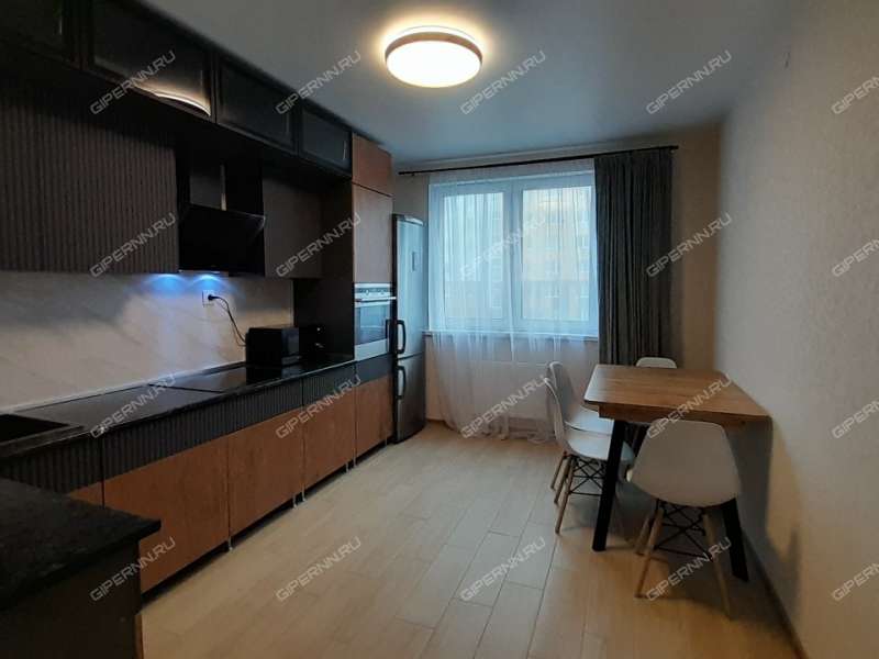 трёхкомнатная квартира на проспекте Героев Донбасса дом 16