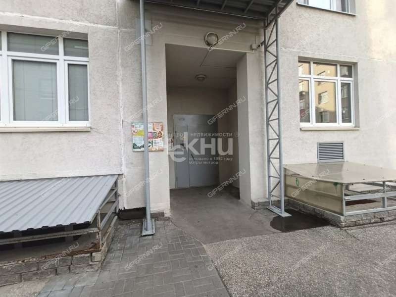 двухкомнатная квартира на улице Германа Лопатина дом 12 к1