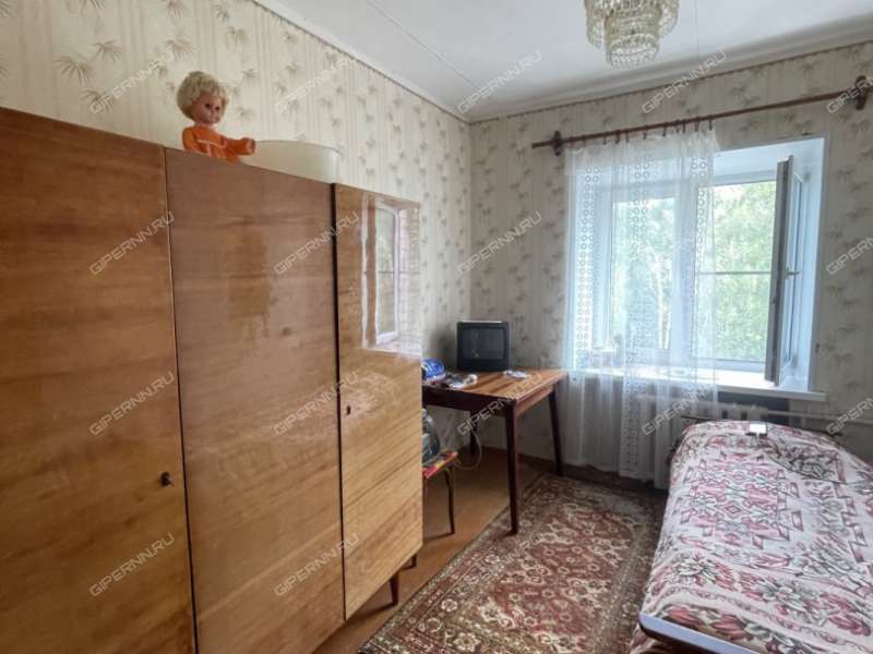 четырёхкомнатная квартира на площади Мира дом 6 город Кстово