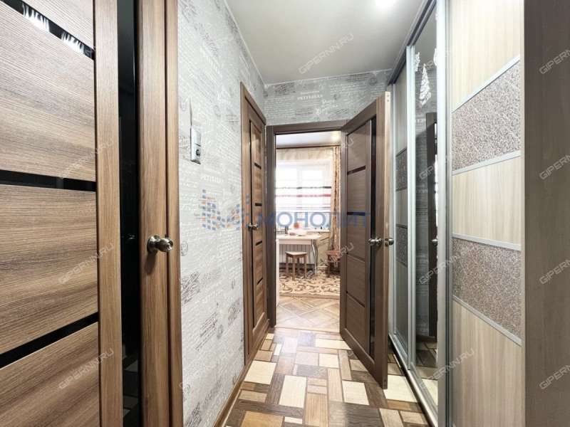 трёхкомнатная квартира на Красноуральской улице дом 1А