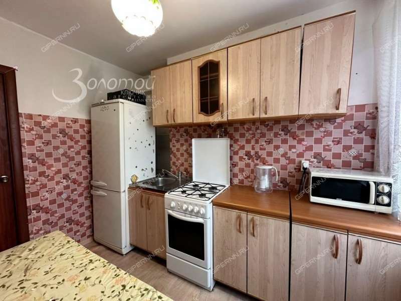 трёхкомнатная квартира на улице Маршала Жукова дом 6