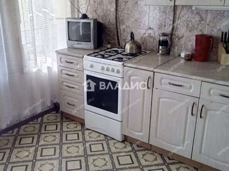 трёхкомнатная квартира на улице Чкалова дом 5