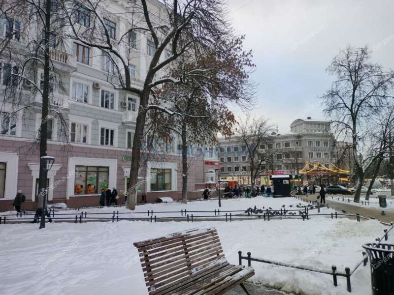 трёхкомнатная квартира на улице Коминтерна дом 168