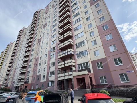 3-komnatnaya-ul-rodionova-d-27 фото