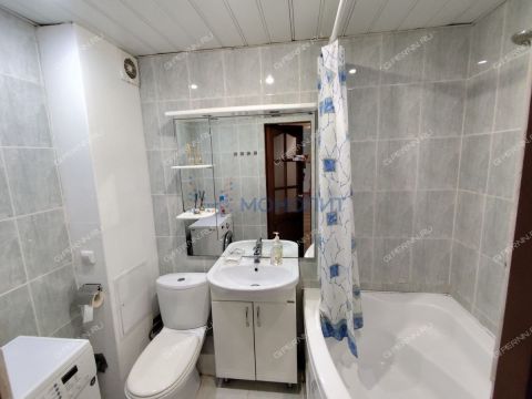 3-komnatnaya-ul-tropinina-d-10 фото