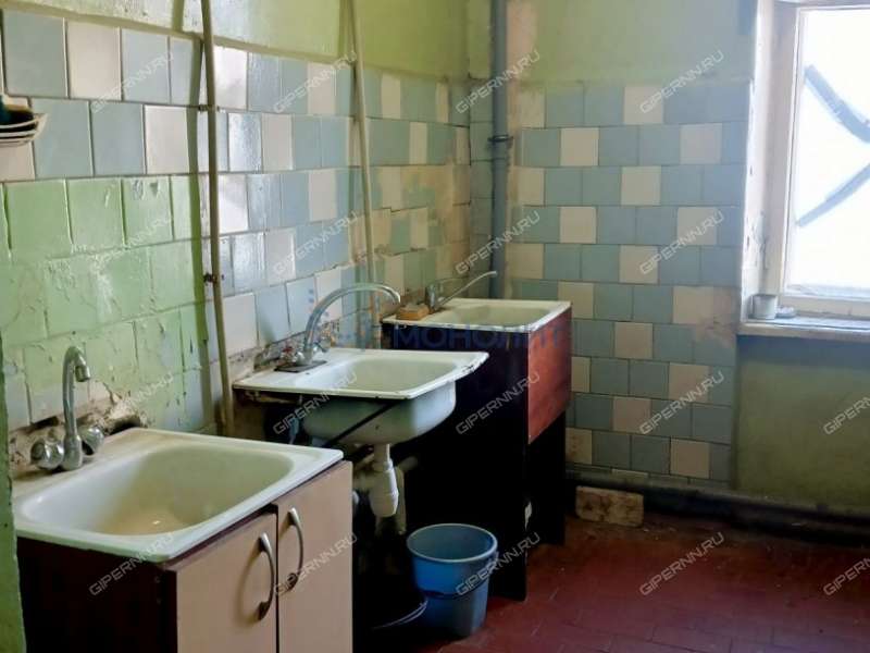 комната в доме 43 на Народной улице