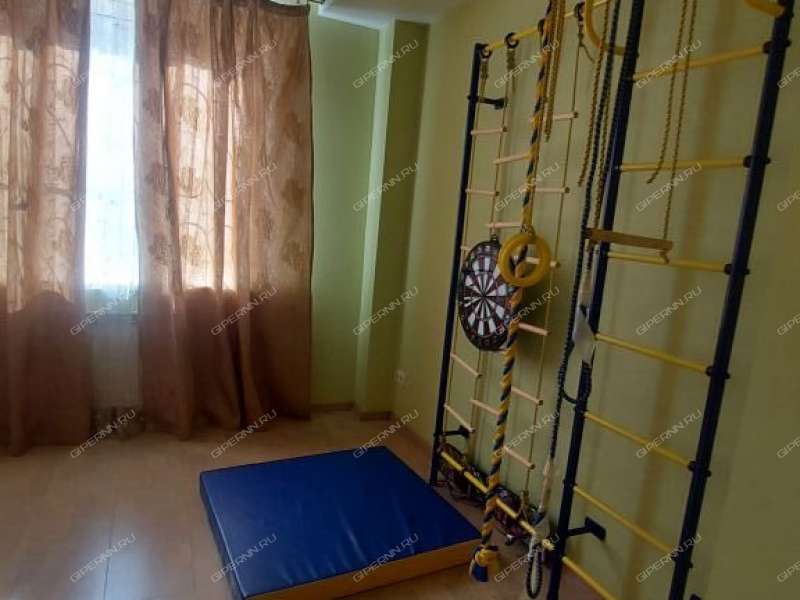 трёхкомнатная квартира на проспекте Кирова дом 29