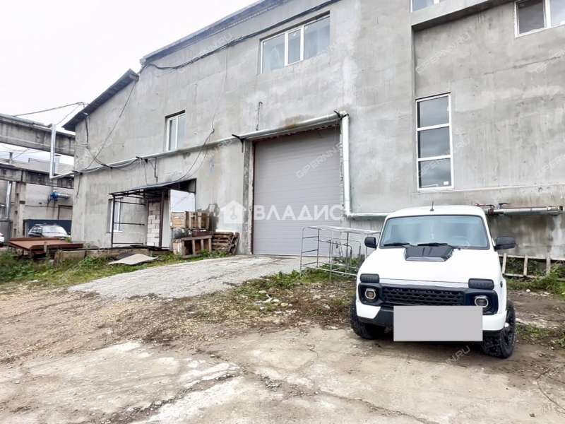 здание под офис, торговую площадь на Коммунистической улице город Павлово