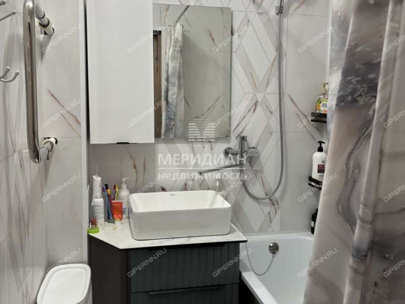 двухкомнатная квартира на Бурнаковской улице дом 117