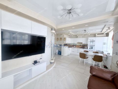 3-komnatnaya-ul-rodionova-d-192-k5 фото