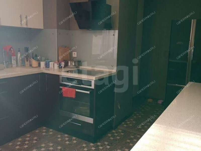 трёхкомнатная квартира на улице Бориса Панина дом 7в