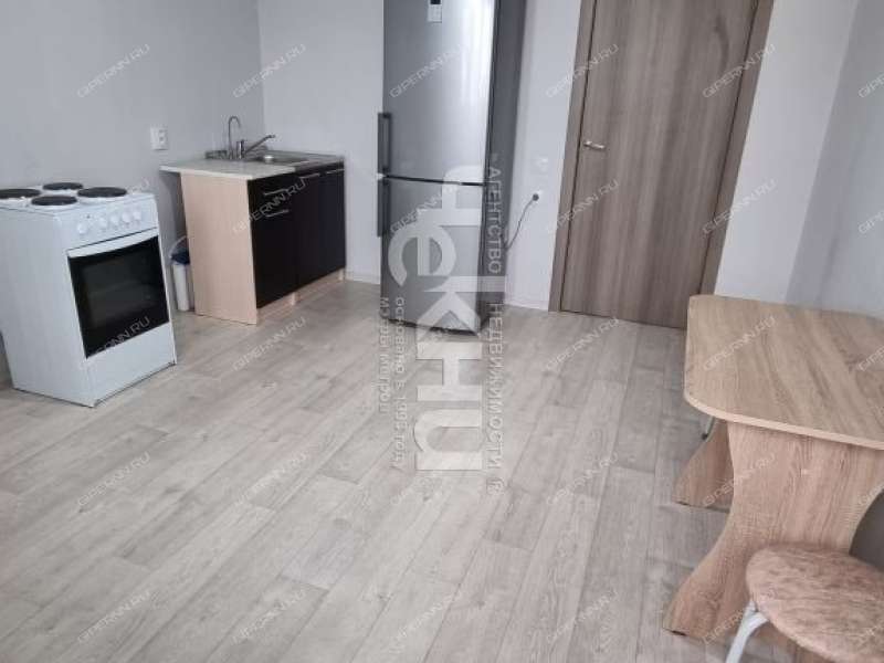 трёхкомнатная квартира на проспекте Кораблестроителей дом 60