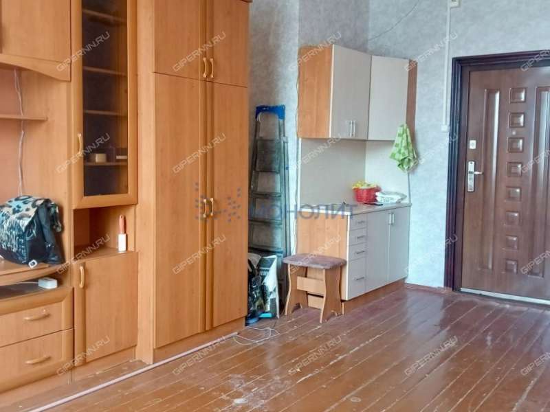 комната в доме 43 на Народной улице