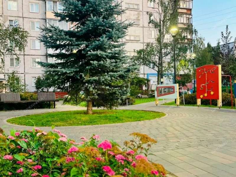 трёхкомнатная квартира на улице Островского дом 5