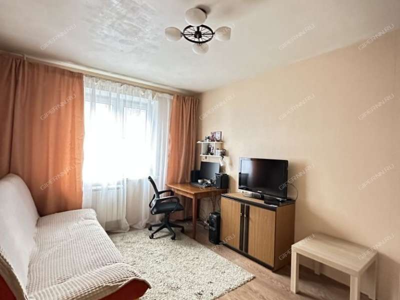 трёхкомнатная квартира на улице Строкина дом 9