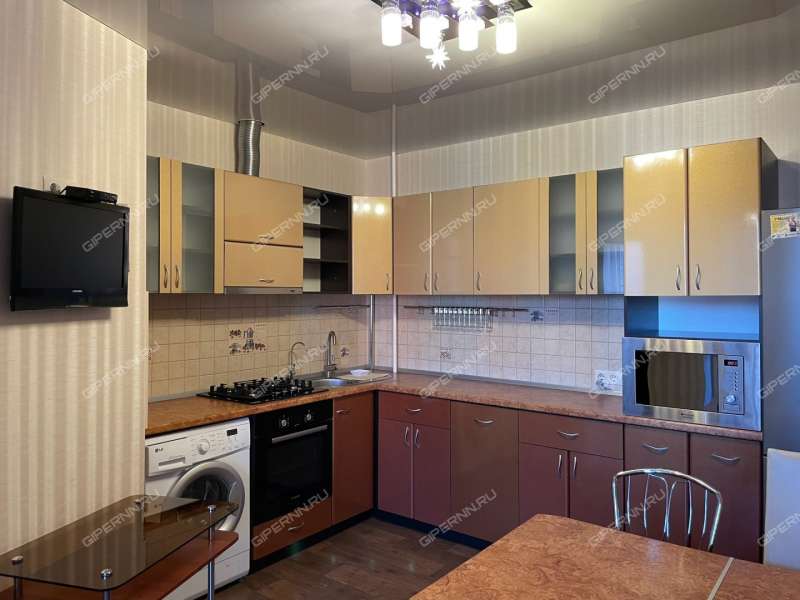 однокомнатная квартира на улице Сурикова дом 4