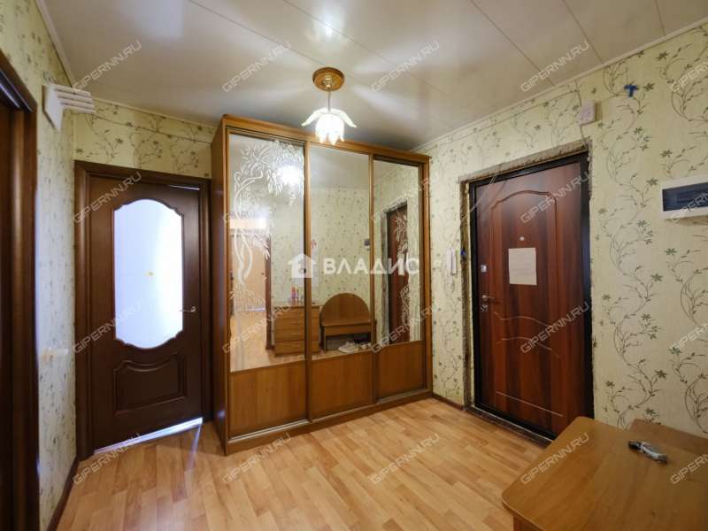 четырёхкомнатная квартира на Львовской улице дом 12