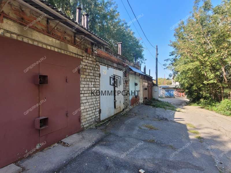 гараж на улице Максима Горького