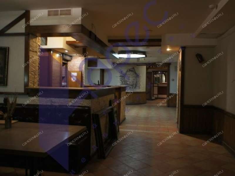 помещение под коммерческую недвижимость на улице Максима Горького