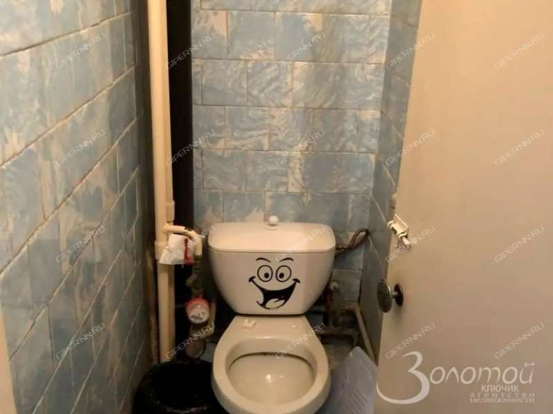 трёхкомнатная квартира на улице Академика Баха дом 11