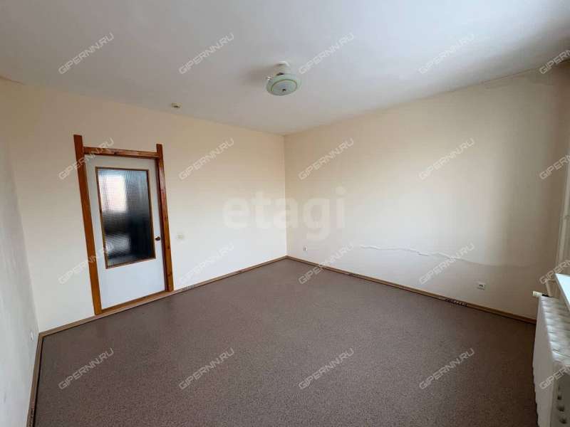 трёхкомнатная квартира на улице Ванеева дом 229