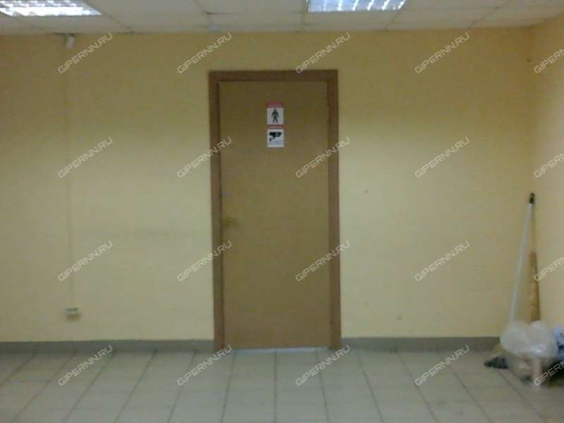 помещение под офис, торговую площадь на улице Юлиуса Фучика