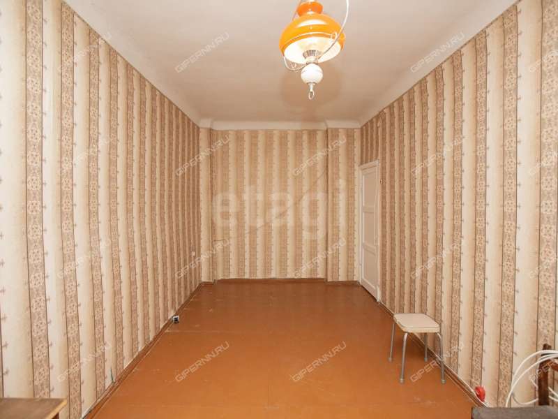 трёхкомнатная квартира на улице Страж Революции дом 23