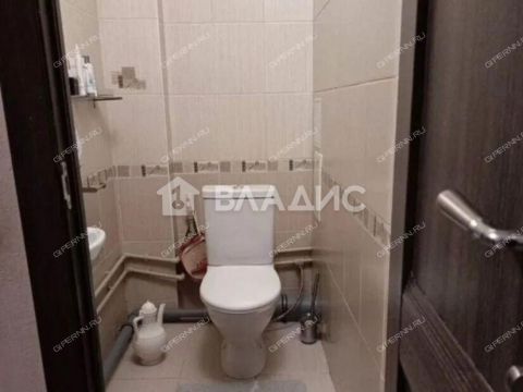 4-komnatnaya-ul-rodionova-d-167-k1 фото