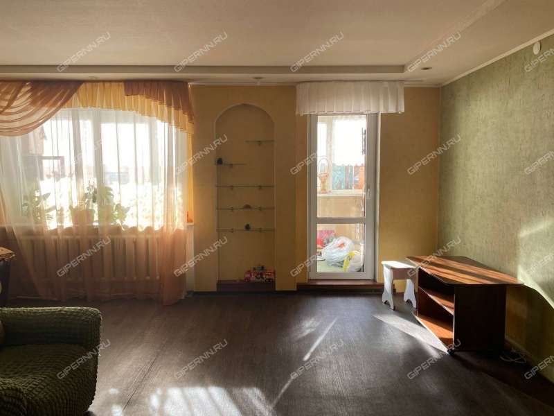 трёхкомнатная квартира на улице Красных Зорь дом 24