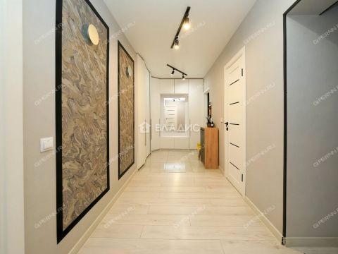 3-komnatnaya-ul-kerchenskaya-d-28 фото