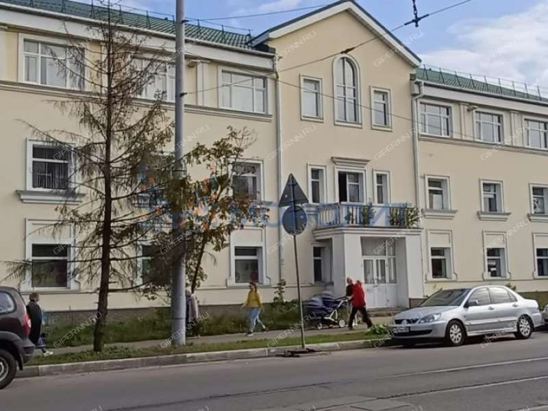 помещение под торговую площадь, производственную площадь на улице Черняховского