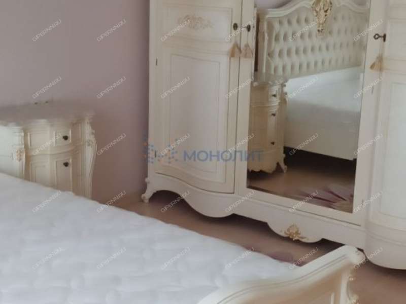 трёхкомнатная квартира на проспекте Гагарина дом 107