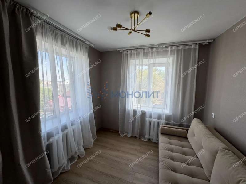 трёхкомнатная квартира на улице Луначарского дом 10/16