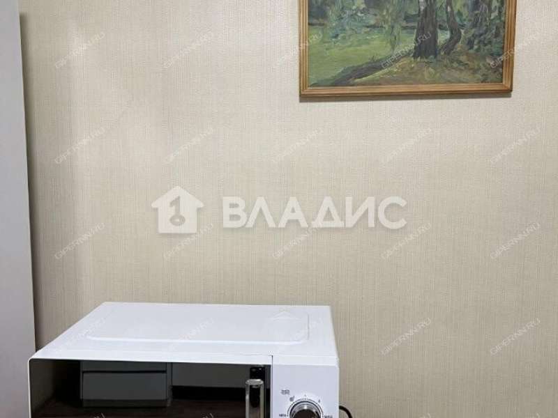 трёхкомнатная квартира на Левобережной улице улице дом 5