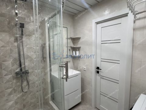 3-komnatnaya-ul-perehodnikova-d-31 фото