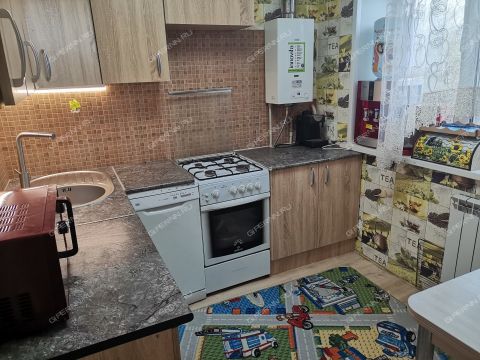 1-komnatnaya-ul-surikova-d-1 фото